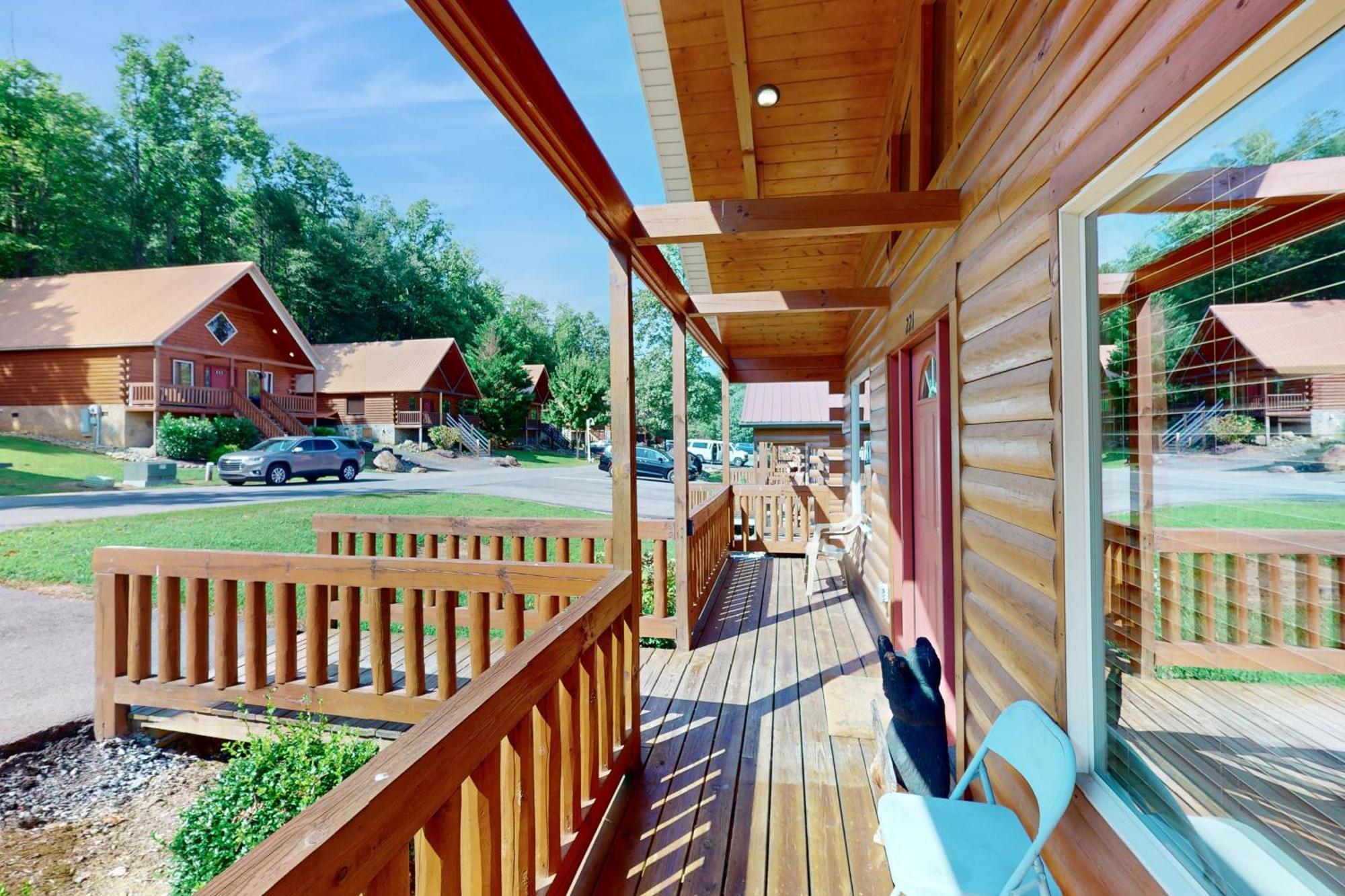 White Oak Resort Southern Comfort แกตลิงเบิร์ก ภายนอก รูปภาพ